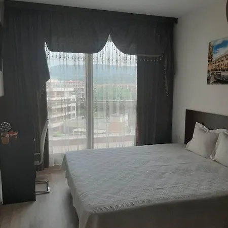 Триспален Апартамент В Слънчев Бряг На 100Метра От Плажа Sunny Beach