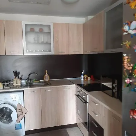 Триспален Апартамент В Слънчев Бряг На 100Метра От Плажа Apartment